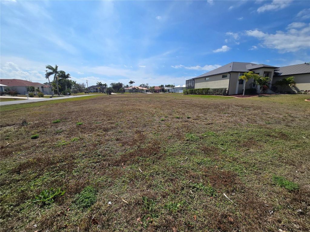 Image 4 of property listing at 24355 MATIAS LANE, Punta Gorda, FL 33955