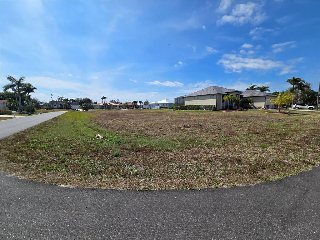 Image 9 of property listing at 24355 MATIAS LANE, Punta Gorda, FL 33955