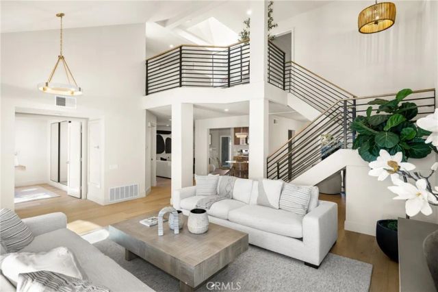 11 Thunder Trail 6, Irvine, CA 92614