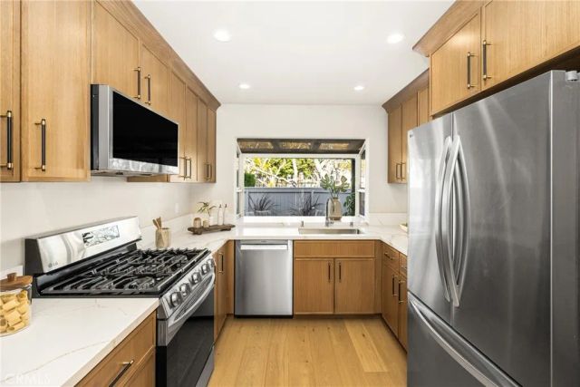 11 Thunder Trail 6, Irvine, CA 92614