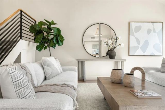 11 Thunder Trail 6, Irvine, CA 92614