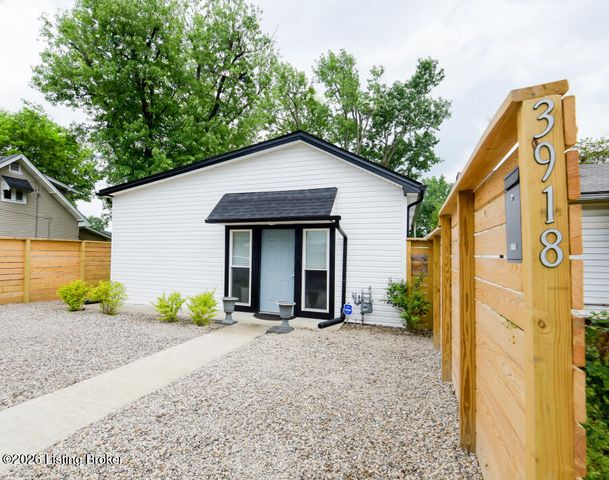 3918 Pflanz Ave, Louisville, KY 40212