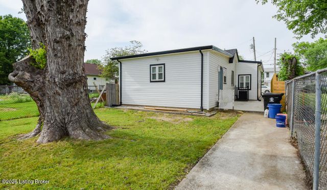 3918 Pflanz Ave, Louisville, KY 40212