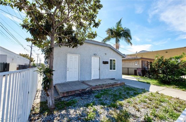 2514 Clarendon Avenue, Huntington Park, CA 90255