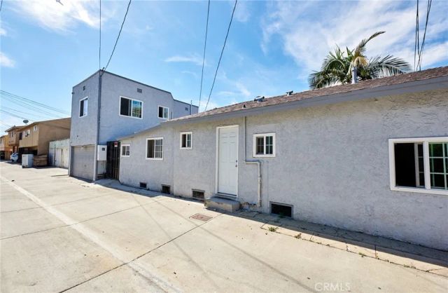 2514 Clarendon Avenue, Huntington Park, CA 90255