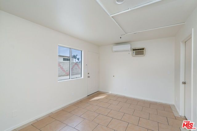 14646 Kittridge Street, Van Nuys (los Angeles), CA 91405