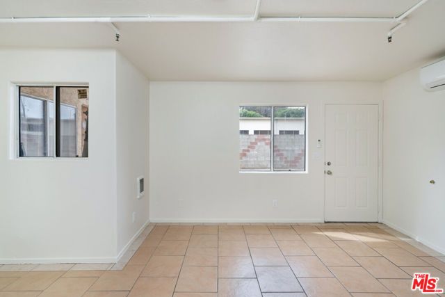 14646 Kittridge Street, Van Nuys (los Angeles), CA 91405