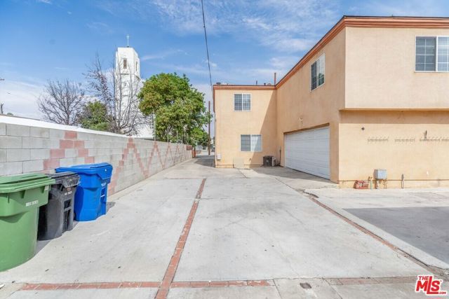 14646 Kittridge Street, Van Nuys (los Angeles), CA 91405