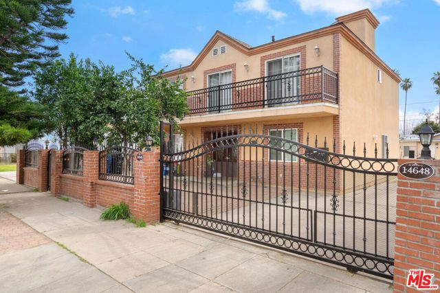 14646 Kittridge Street, Van Nuys (los Angeles), CA 91405