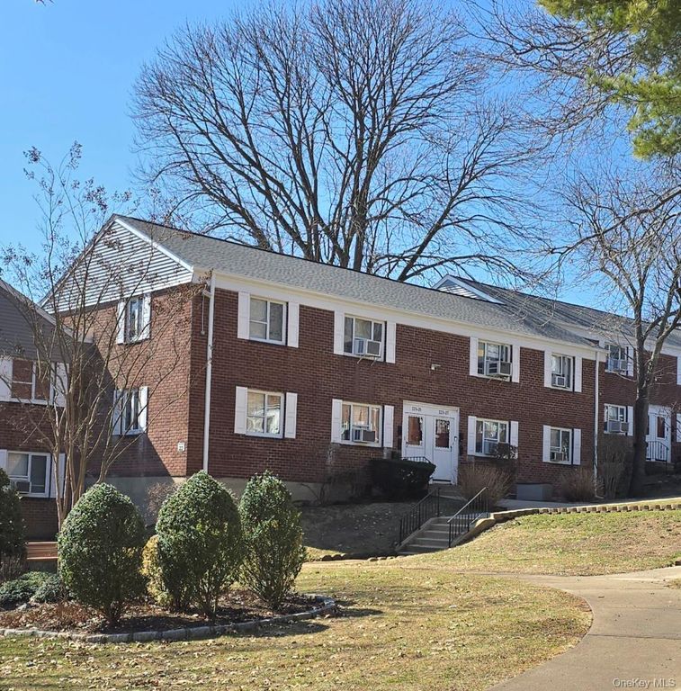 22305 Manor Road 226, Queens Village, NY 11427