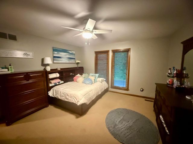 6741 Lakeside Circle W, Columbus, OH 43085