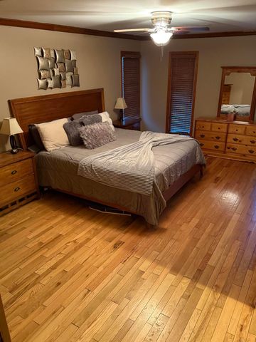 6741 Lakeside Circle W, Columbus, OH 43085