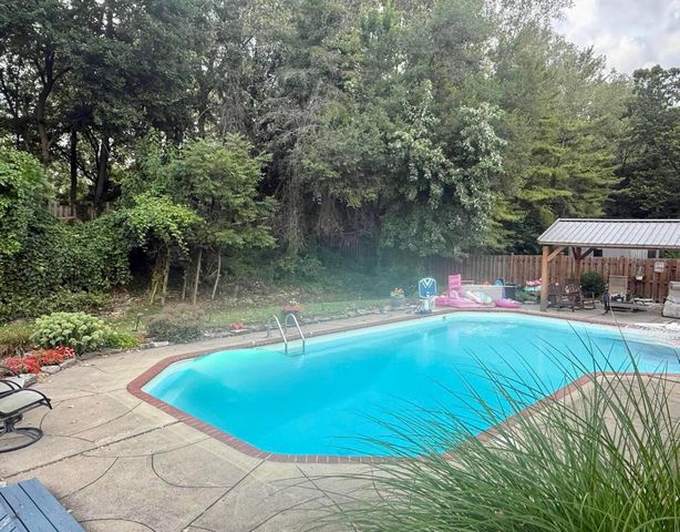 6741 Lakeside Circle W, Columbus, OH 43085