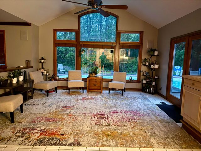 6741 Lakeside Circle W, Columbus, OH 43085