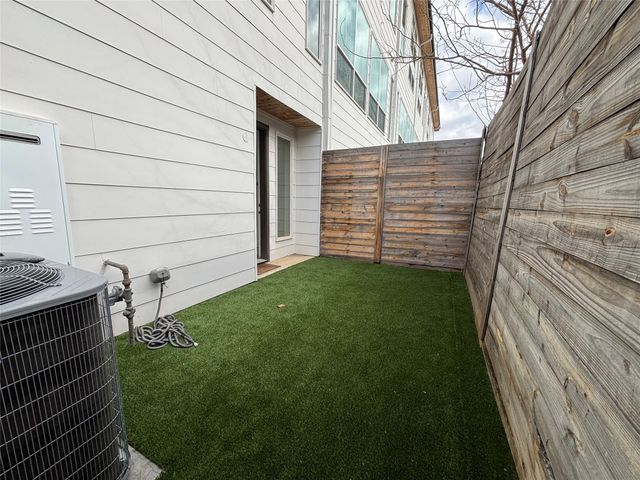 2317 Moser Avenue 106, Dallas, TX 75206