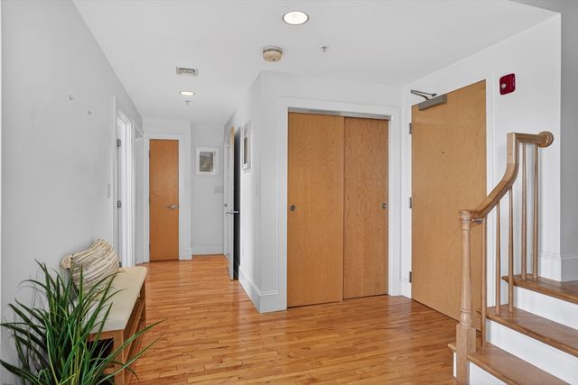 17 Ivaloo St 6, Somerville, MA 02143