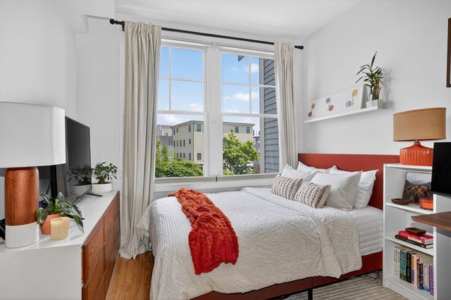 17 Ivaloo St 6, Somerville, MA 02143