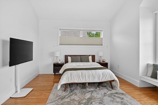 17 Ivaloo St 6, Somerville, MA 02143