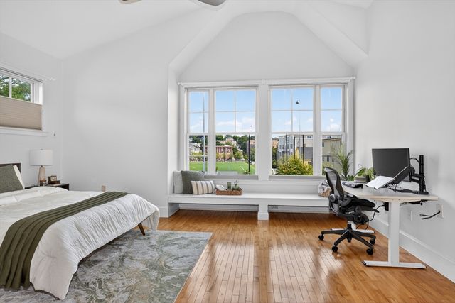 17 Ivaloo St 6, Somerville, MA 02143