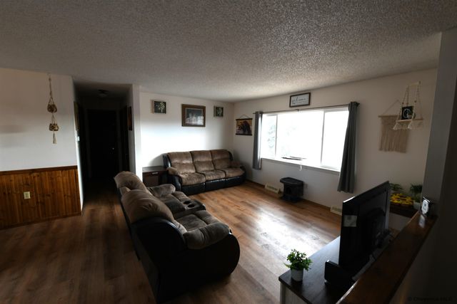 952 WILLOW DR, Wheatland, WY 82201