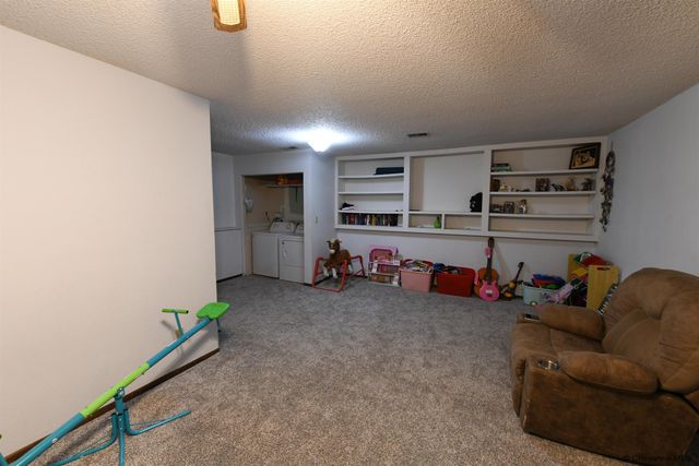 952 WILLOW DR, Wheatland, WY 82201