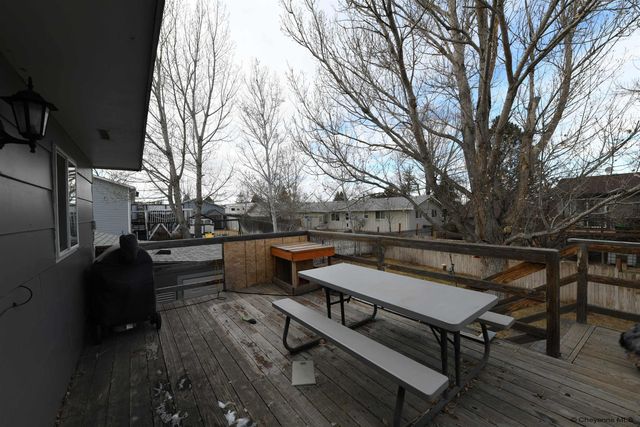 952 WILLOW DR, Wheatland, WY 82201