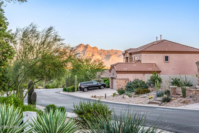 9762 E INGLEWOOD Circle, Mesa, AZ 85207