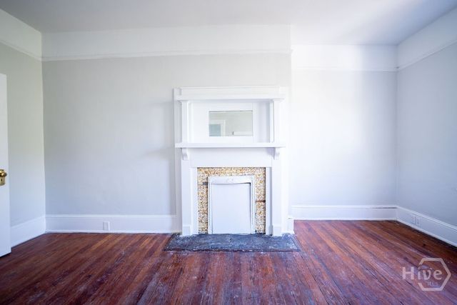 216 W W 41st Street, Savannah, GA 31401