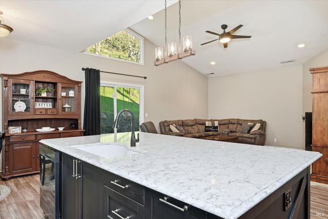 20158 Gold Flat Ct, Hidden Valley Lake, CA 95467