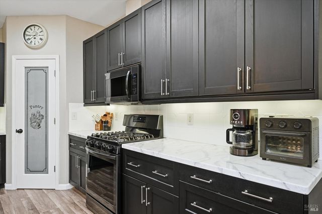 20158 Gold Flat Ct, Hidden Valley Lake, CA 95467