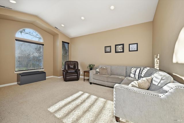 20158 Gold Flat Ct, Hidden Valley Lake, CA 95467