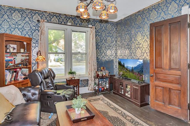 9402 Sproat Avenue, Oak Lawn, IL 60453