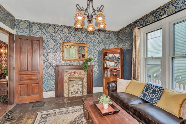 9402 Sproat Avenue, Oak Lawn, IL 60453