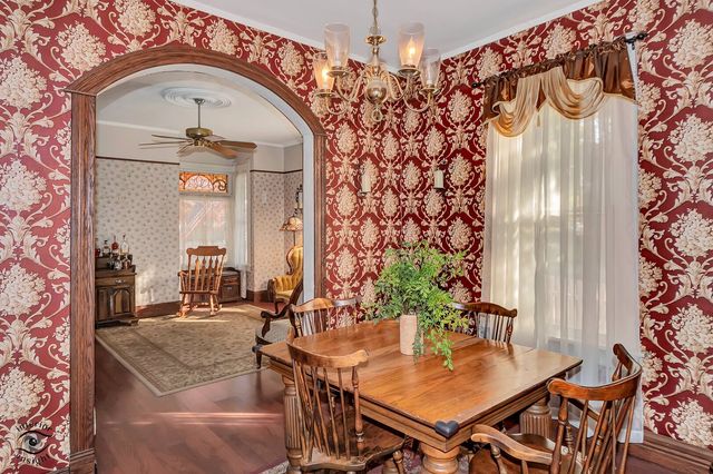 9402 Sproat Avenue, Oak Lawn, IL 60453