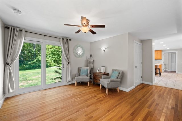 6 Sunrise Ave, Auburn, MA 01501