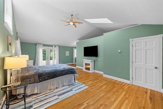 6 Sunrise Ave, Auburn, MA 01501