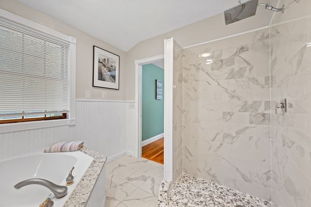 6 Sunrise Ave, Auburn, MA 01501