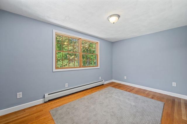 6 Sunrise Ave, Auburn, MA 01501