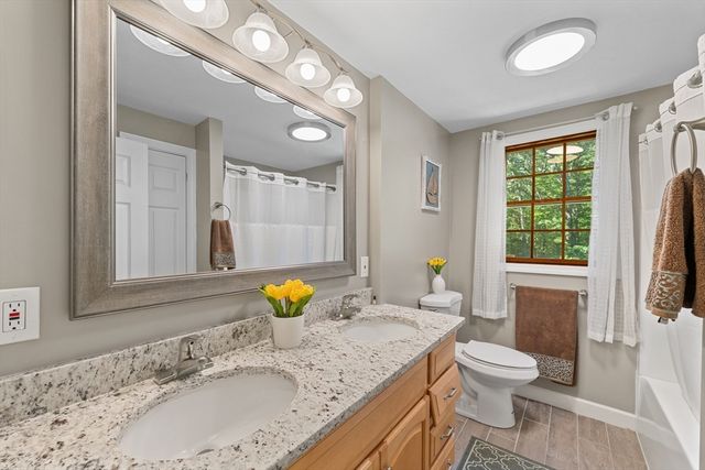 6 Sunrise Ave, Auburn, MA 01501