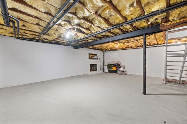 6 Sunrise Ave, Auburn, MA 01501