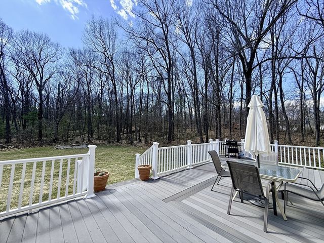 6 Sunrise Ave, Auburn, MA 01501