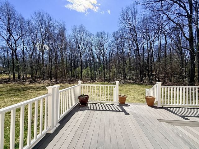 6 Sunrise Ave, Auburn, MA 01501