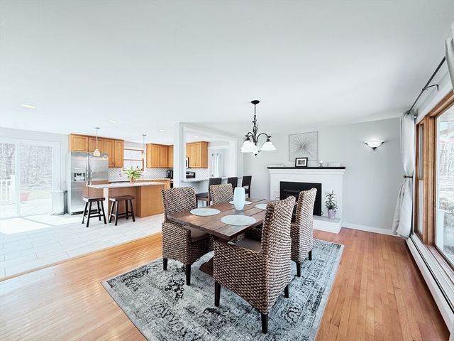 6 Sunrise Ave, Auburn, MA 01501