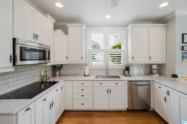 2281 STERLING RIDGE CIRCLE, Vestavia Hills, AL 35216