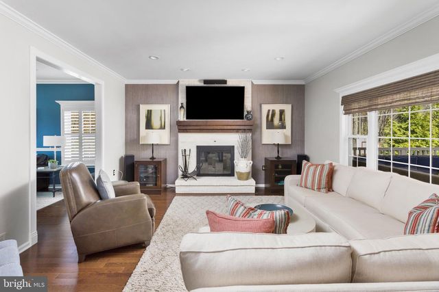 18 ANNIE LN, Robbinsville, NJ 08691