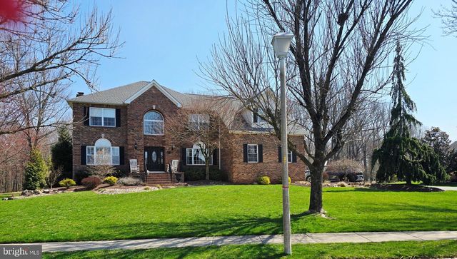 18 ANNIE LN, Robbinsville, NJ 08691