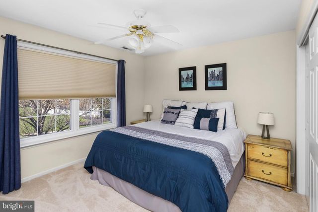 18 ANNIE LN, Robbinsville, NJ 08691