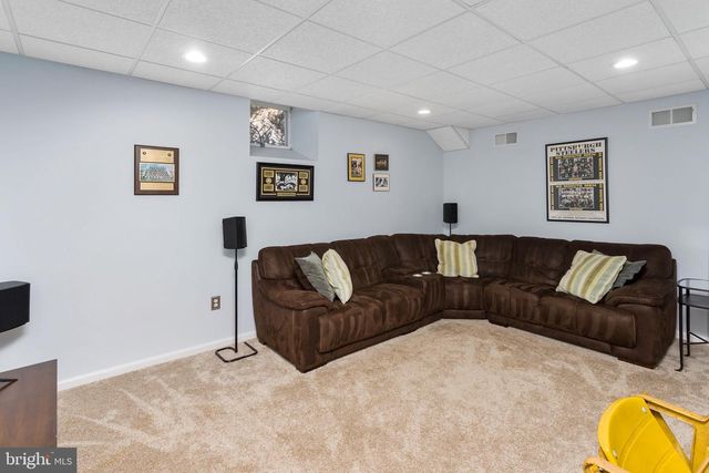 18 ANNIE LN, Robbinsville, NJ 08691