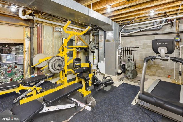 18 ANNIE LN, Robbinsville, NJ 08691