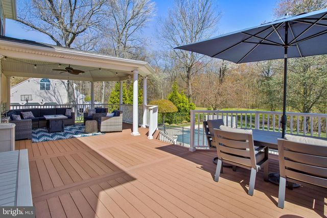 18 ANNIE LN, Robbinsville, NJ 08691